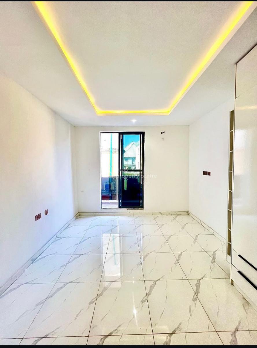 2 Bedroom Service Apartment with a Pool, Ikate Lekki, Lekki, Lagos, Block of Flats for Sale