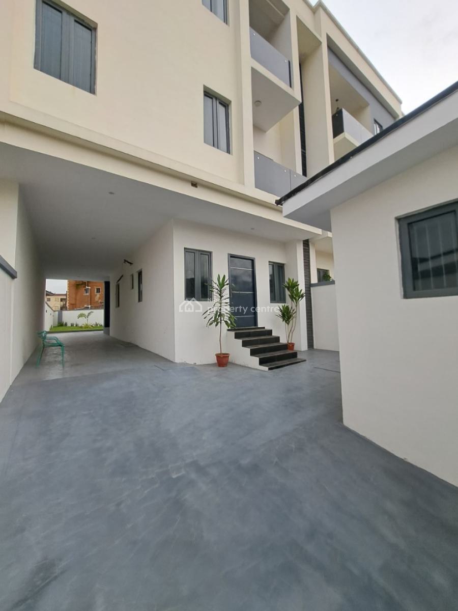 Luxury 4 Bedroom Detached House with a Room Bq, Obanikoro, Shomolu, Lagos, Detached Duplex for Sale