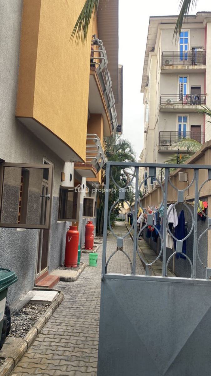 Spacious 3bedroom Apartment with Pool, Fitted Kitchen and Bq, Oniru, Victoria Island (vi), Lagos, Flat / Apartment for Rent