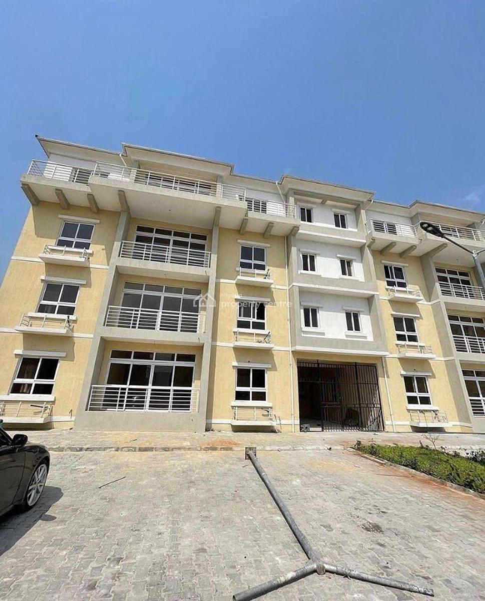 Spacious 3bedroom Apartment Located Within a Secure Gated Estate, Osapa, Lekki, Lagos, Flat / Apartment for Rent