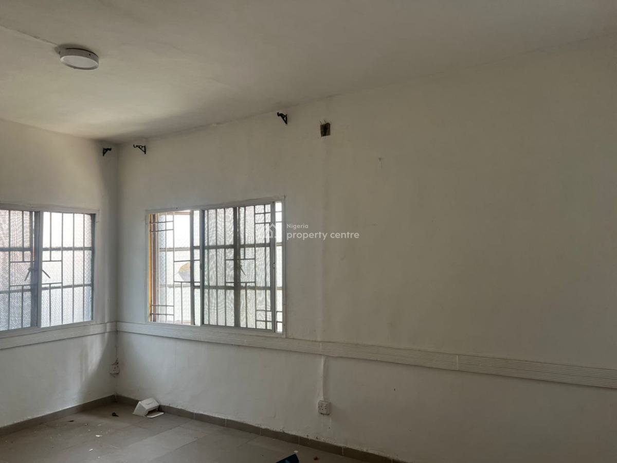 Well Maintained 2 Bedroom Apartment, Ikeja, Lagos, Flat / Apartment for Rent