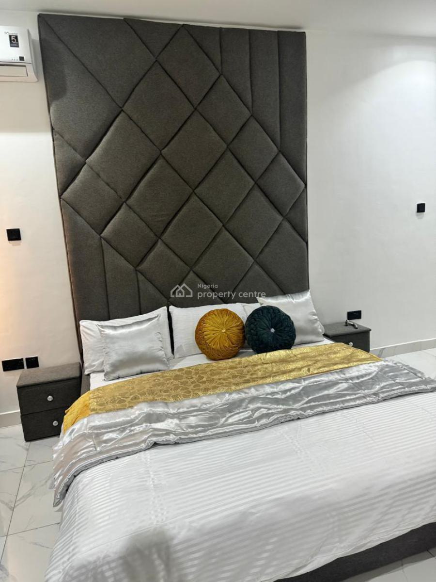 Fully Furnished Serviced 3 Bedrooms Apartment Upstairs, Lekki Phase 1, Lekki, Lagos, Flat / Apartment for Rent