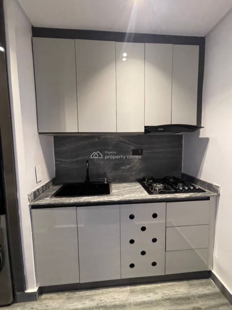 Advent Reign Studio Apartment, Onike, Yaba, Lagos, Flat / Apartment Short Let