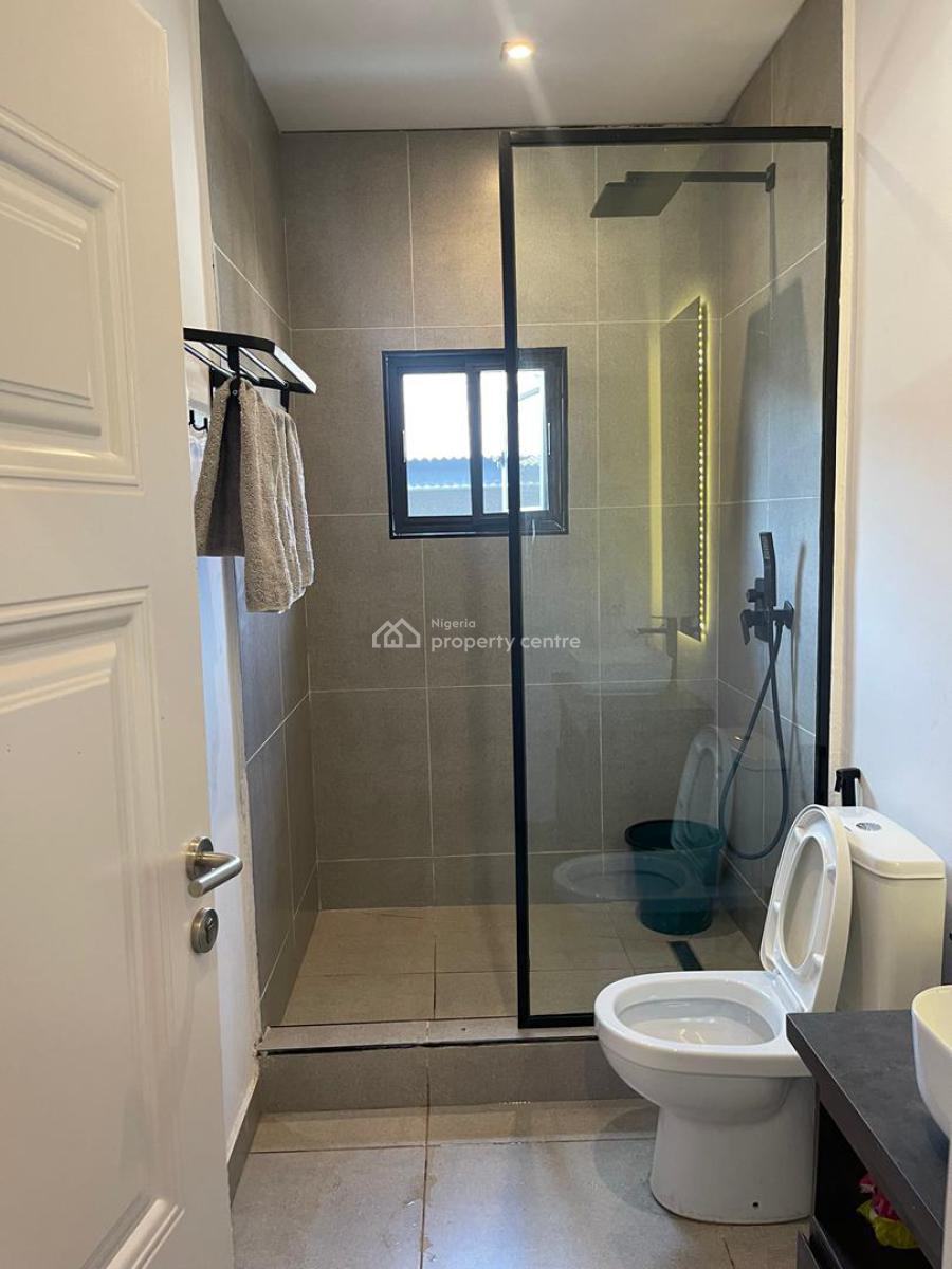 Advent Solaris Studio Apartment, Onike, Yaba, Lagos, Flat / Apartment Short Let