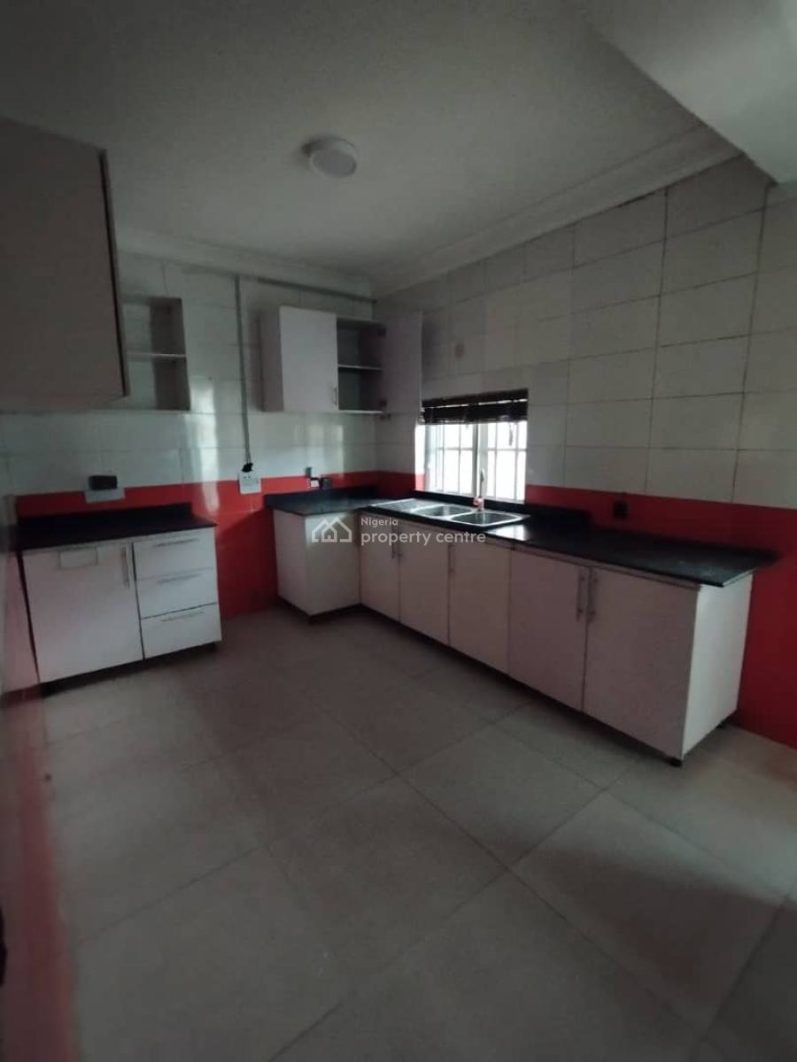 Premium Beautifully Revamped House with Bq, Osapa, Osapa, Lekki, Lagos, Terraced Duplex for Rent