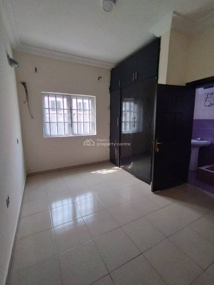 Premium Beautifully Revamped House with Bq, Osapa, Osapa, Lekki, Lagos, Terraced Duplex for Rent