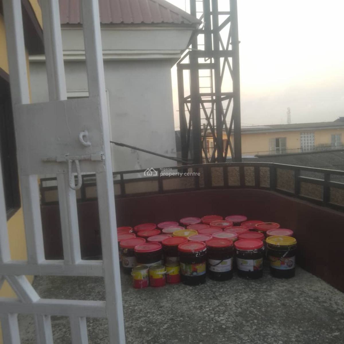 3-bedroom Flats with a Rooftop Lounge Balcony on 2nd Floor, Ojuelegba, Surulere, Lagos, Flat / Apartment for Rent