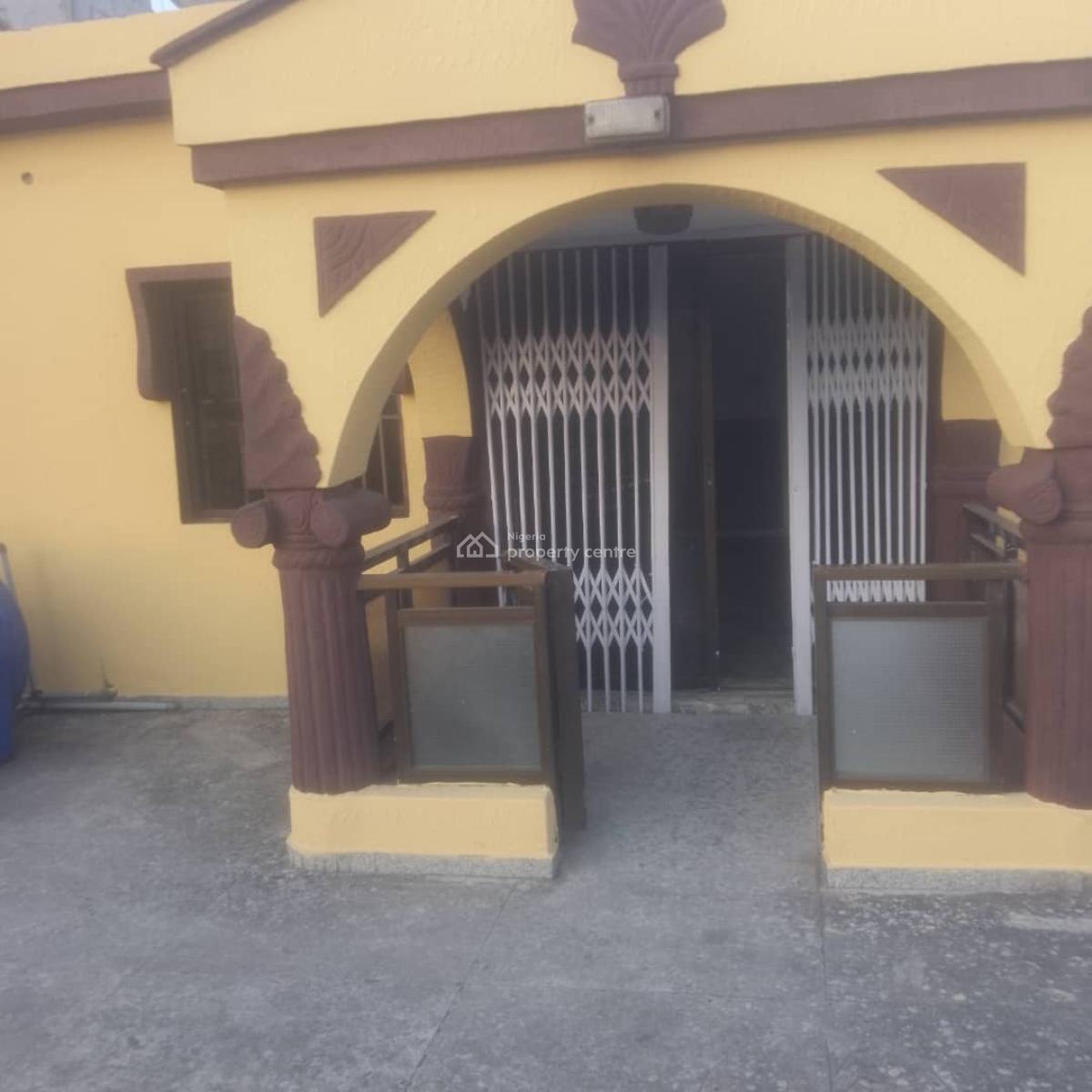 3-bedroom Flats with a Rooftop Lounge Balcony on 2nd Floor, Ojuelegba, Surulere, Lagos, Flat / Apartment for Rent