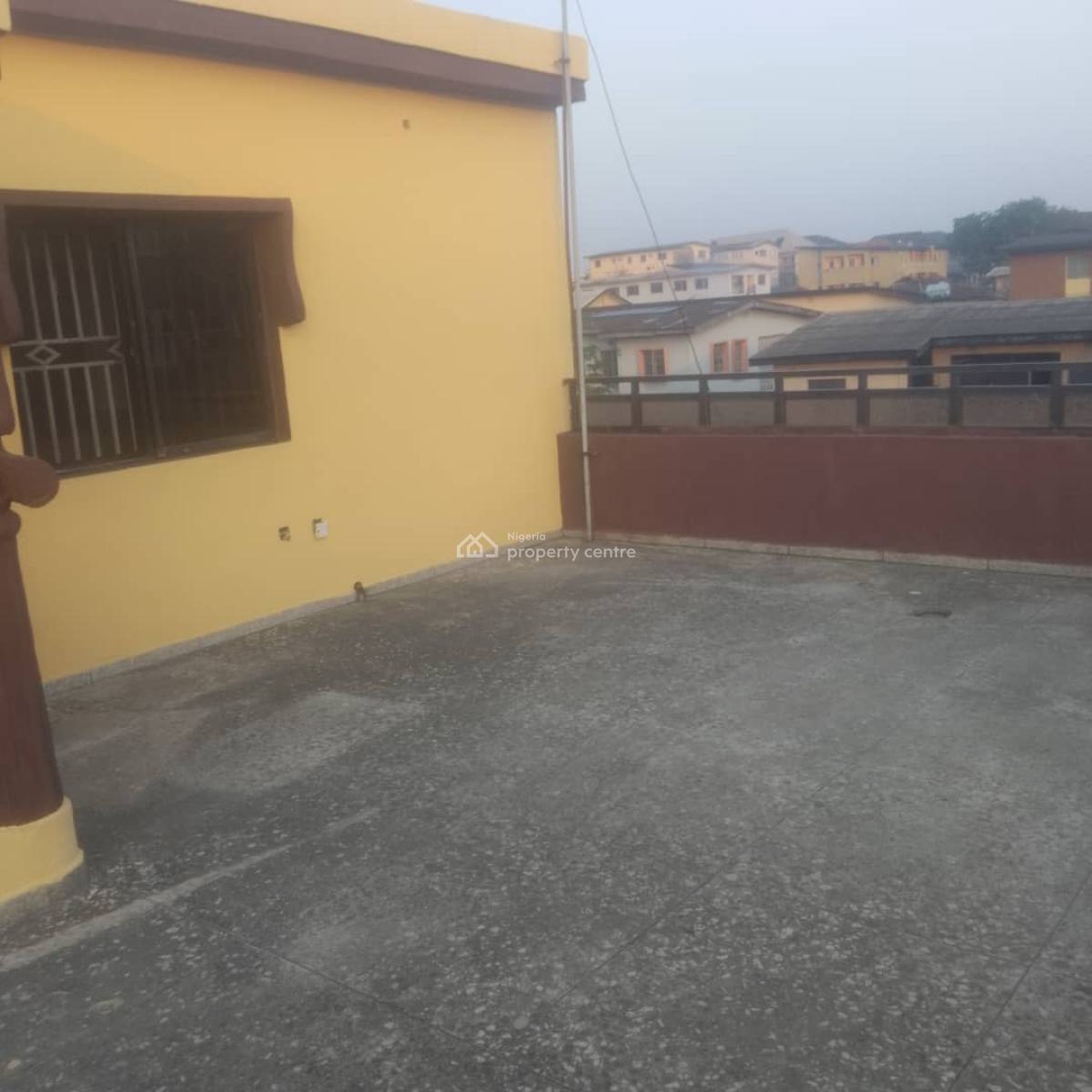 3-bedroom Flats with a Rooftop Lounge Balcony on 2nd Floor, Ojuelegba, Surulere, Lagos, Flat / Apartment for Rent