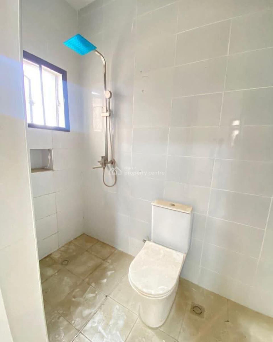 Spacious 2 Bedrooms Apartment, Ologolo, Lekki, Lagos, Flat / Apartment for Sale