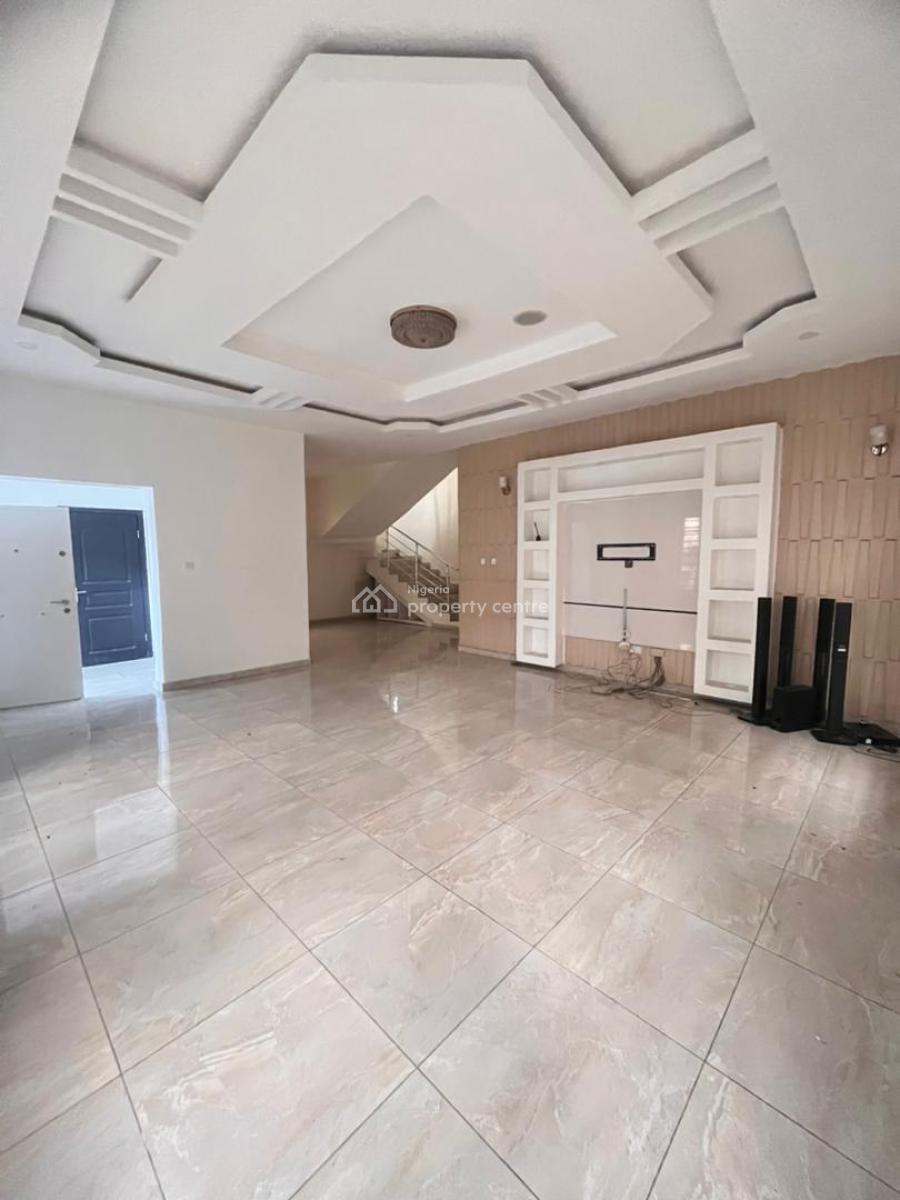Lovely 5 Bedrooms Fully Detached Duplex with Bq, Lekki, Lagos, Detached Duplex for Rent