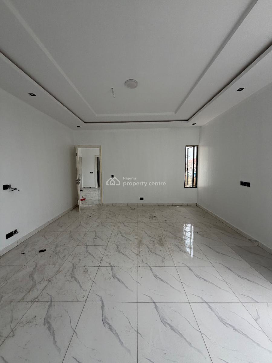 Spacious 5 Bedrooms Fully Detached House with Pool, Royal Garden Estate, Ajah, Lagos, Detached Duplex for Sale