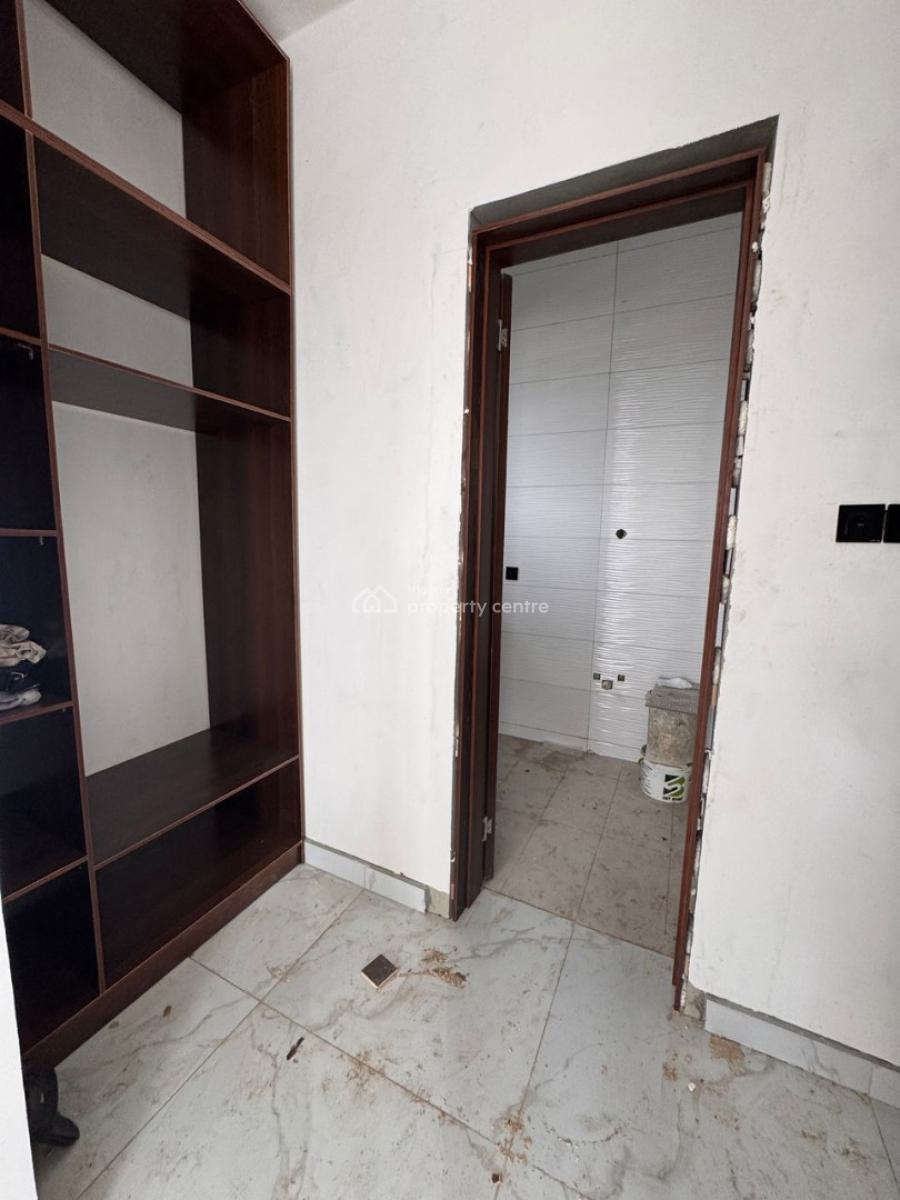 a Nice and Spacious 3 Bedroom Apartment, Ikate, Lekki, Lagos, Flat / Apartment for Sale