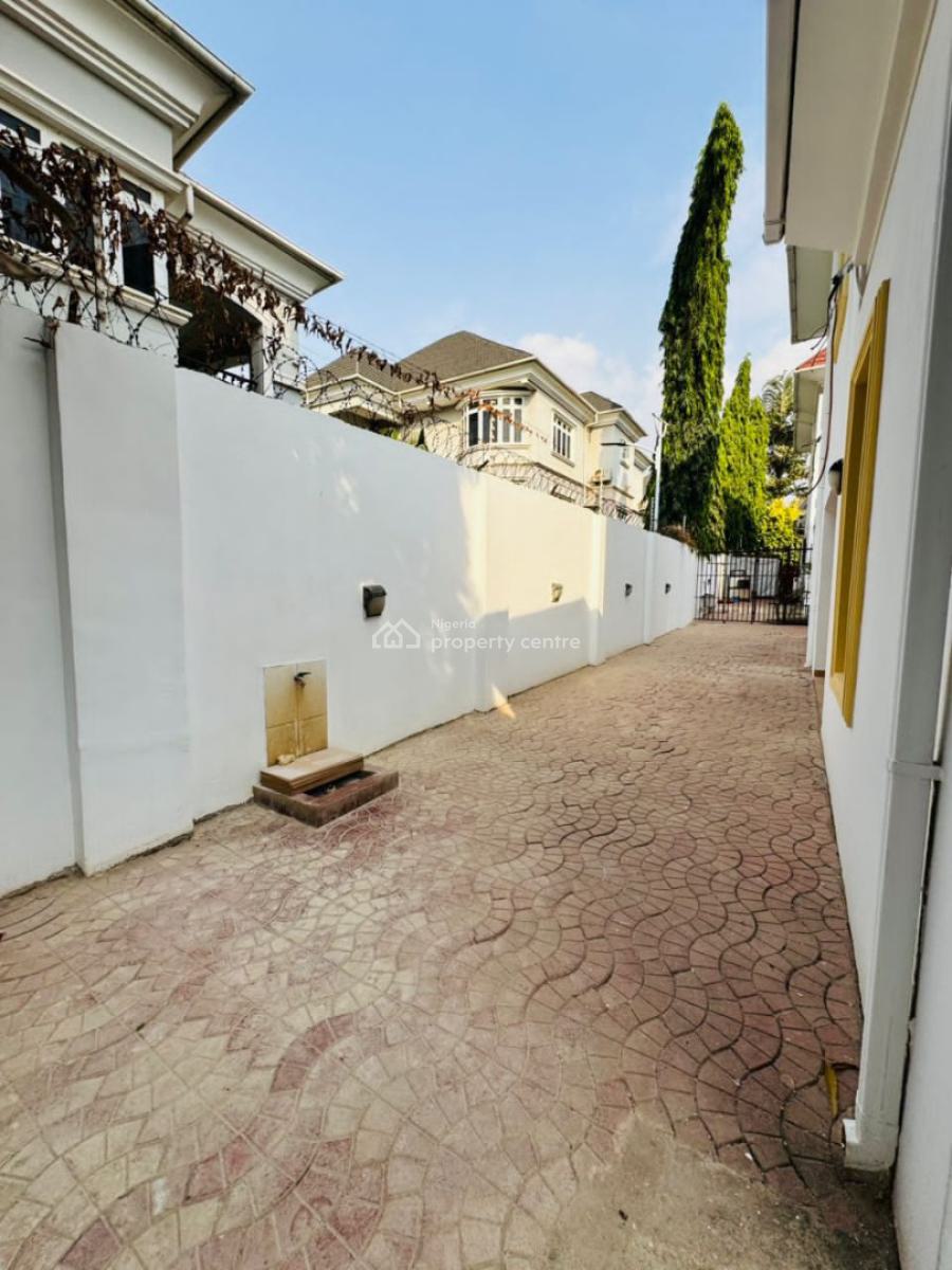 a Beautiful and Luxurious Four Bedrooms Fully Detached Duplex with Bq, Guzape, Abuja., Guzape District, Abuja, Detached Duplex for Rent