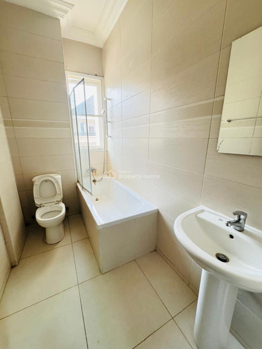 Well Maintained 3 Bedroom Apartment, Chevron, Lekki, Lagos, Flat / Apartment for Rent