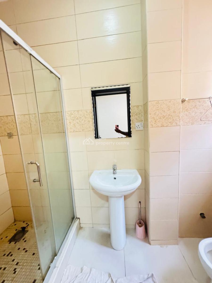 Well Maintained 3 Bedroom Apartment, Chevron, Lekki, Lagos, Flat / Apartment for Rent