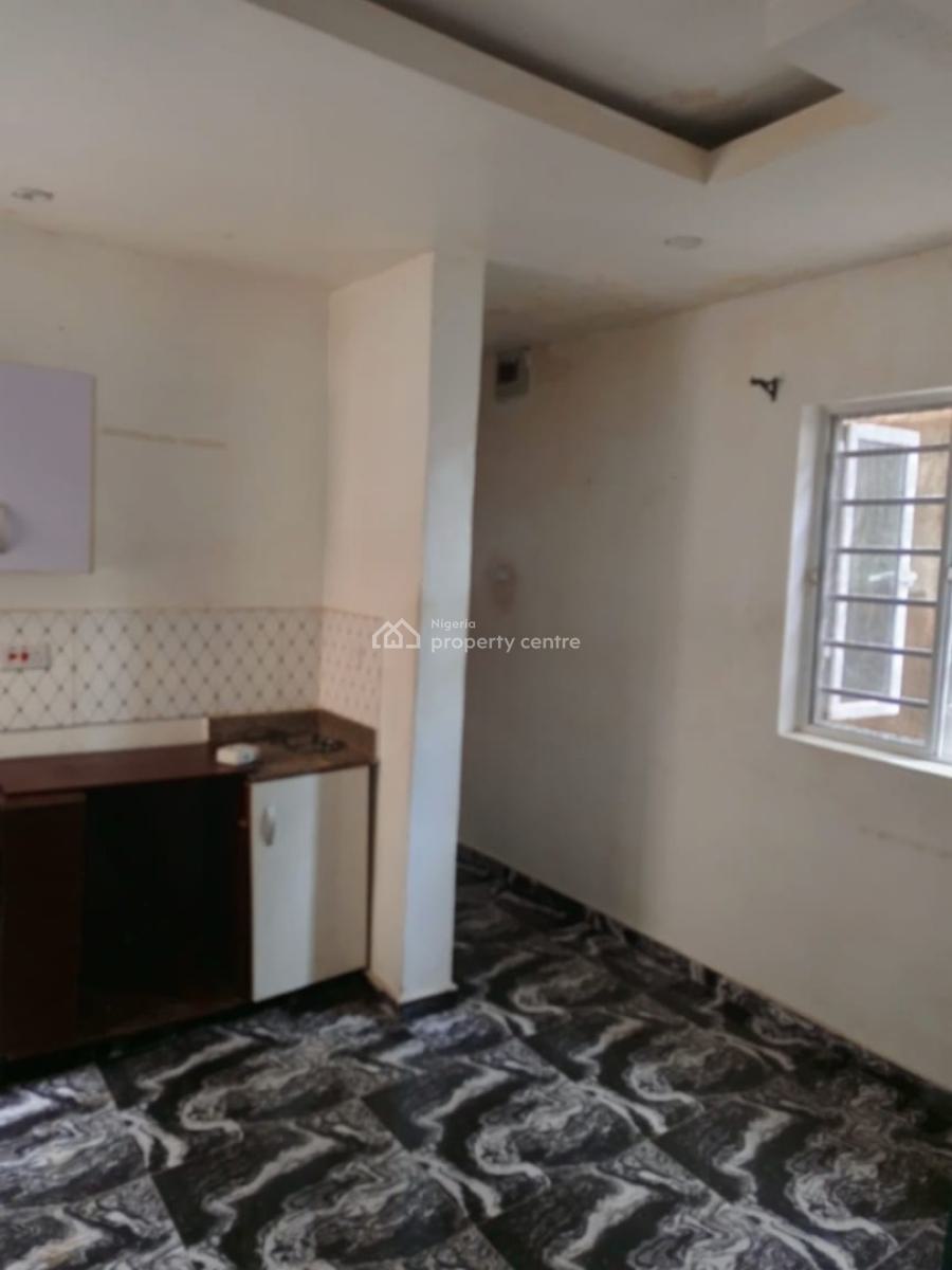 Spacious Mini Flat at Magodo Phase 1, Salako Street, Gra Phase 1, Magodo, Lagos, Mini Flat (room and Parlour) for Rent