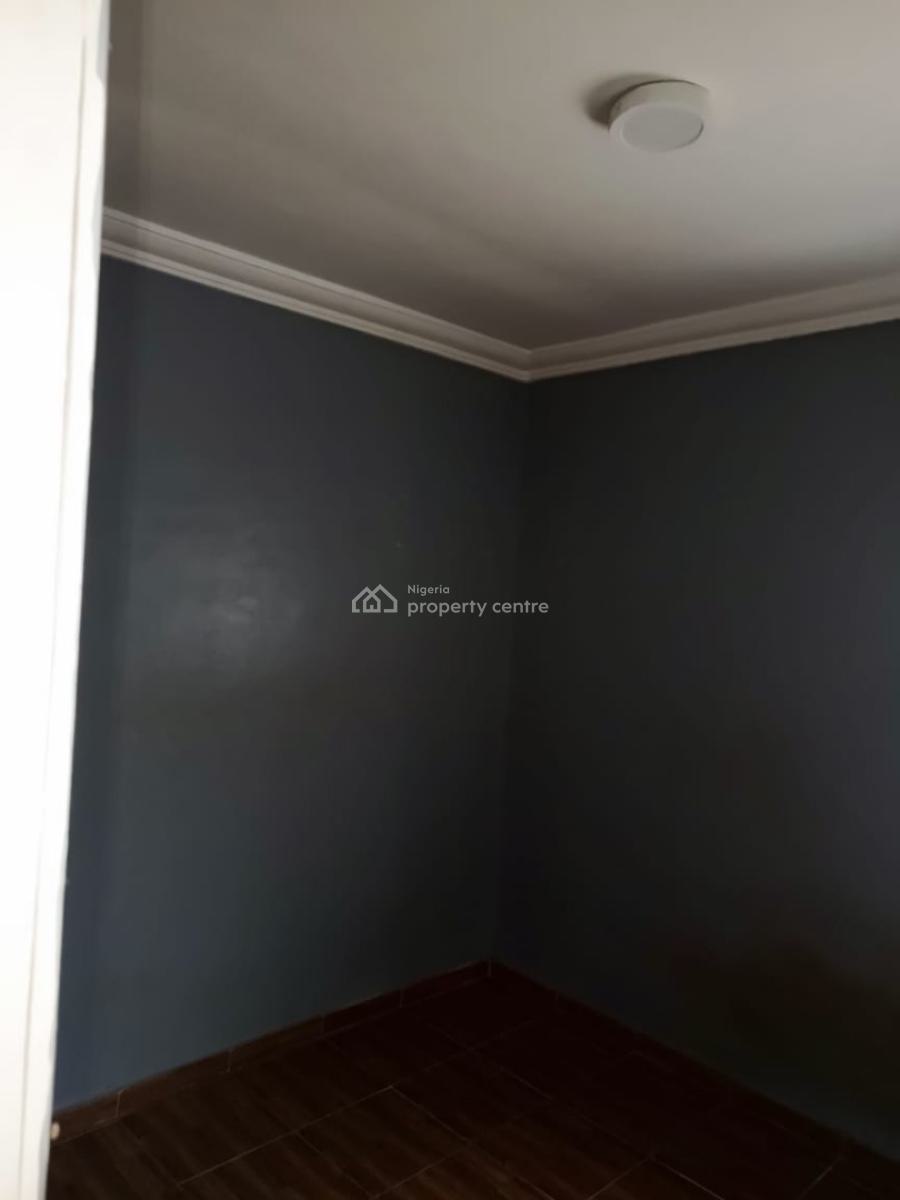 Spacious Mini Flat at Magodo Phase 1, Salako Street, Gra Phase 1, Magodo, Lagos, Mini Flat (room and Parlour) for Rent