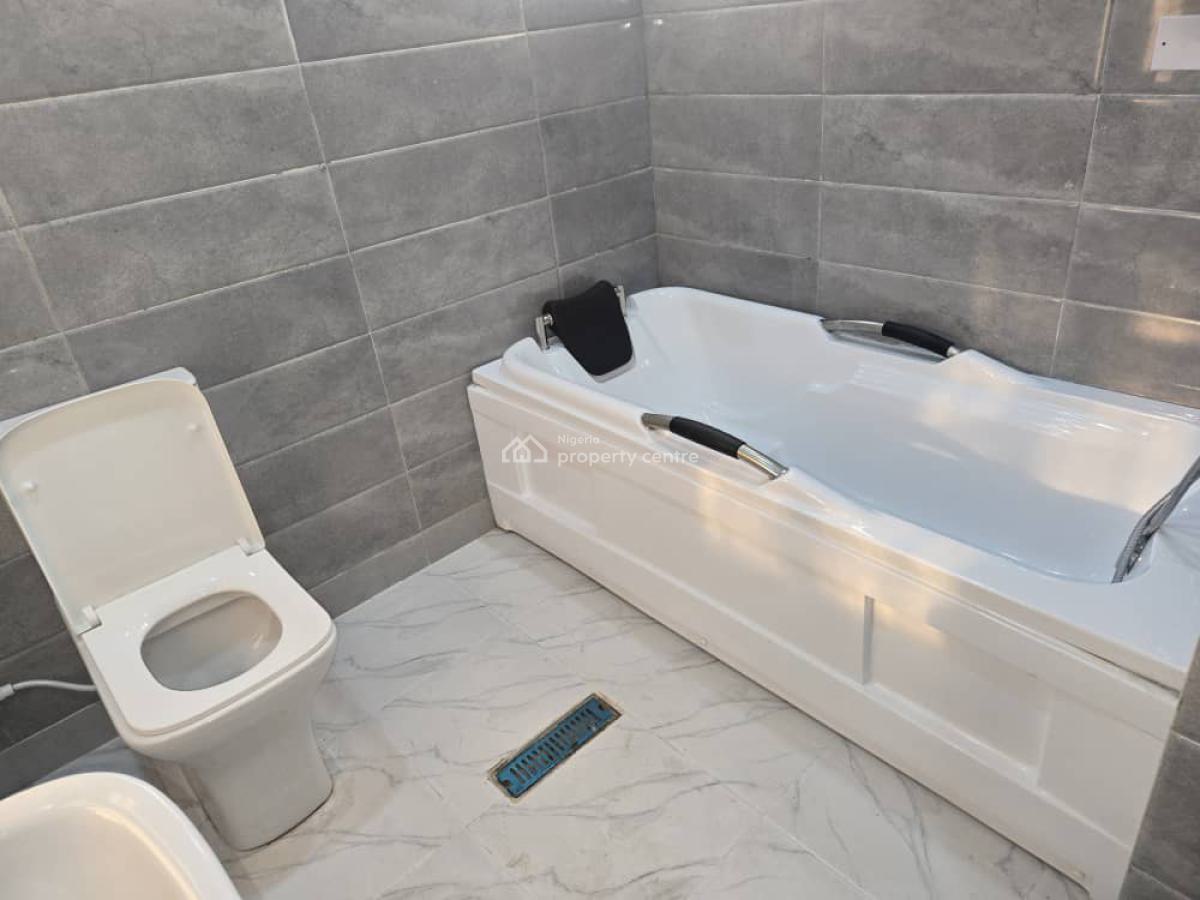 7 Bedrooms Executive Duplex at Gowon Estate Egbeda Lagos, Gowon Estate Egbeda Lagos, Egbeda, Alimosho, Lagos, Detached Duplex for Sale