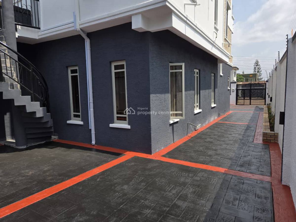 7 Bedrooms Executive Duplex at Gowon Estate Egbeda Lagos, Gowon Estate Egbeda Lagos, Egbeda, Alimosho, Lagos, Detached Duplex for Sale
