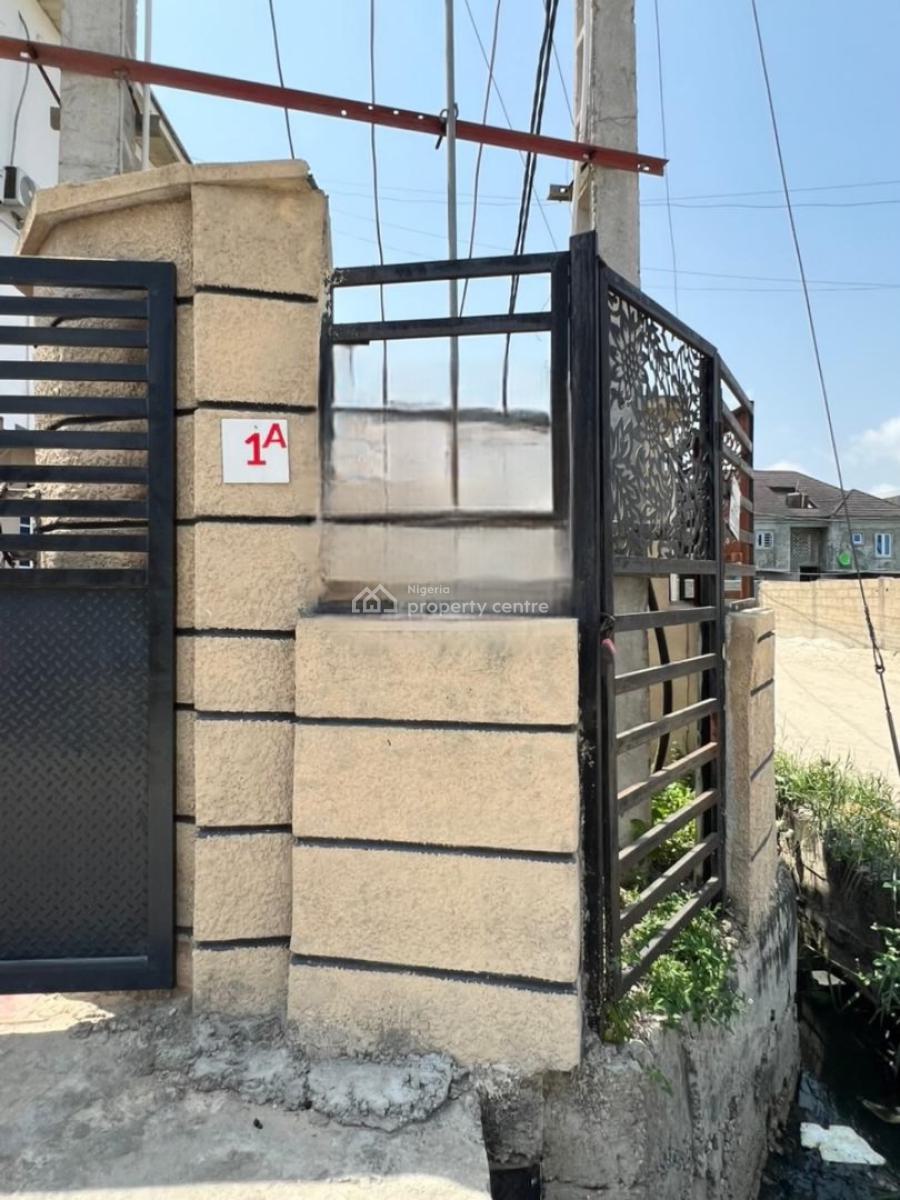 Well Built Standard 3 Bedroom Apartment, New Road, Lekki, Lagos, Flat / Apartment for Rent