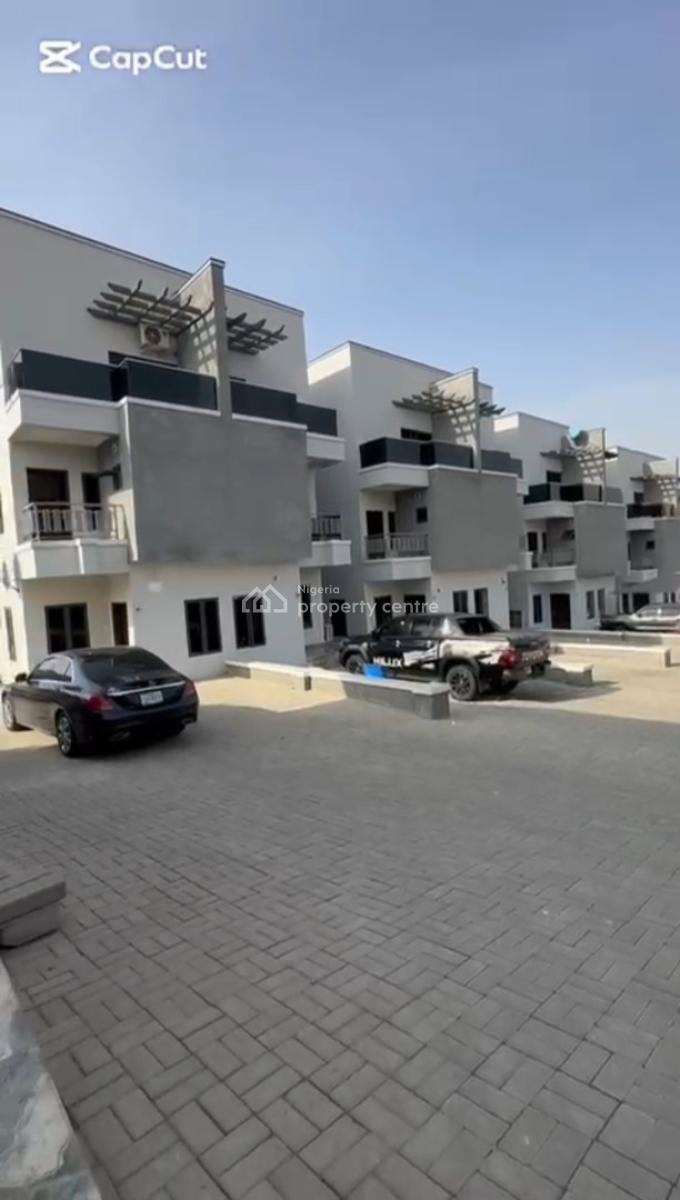 5 Bedrooms Terrace Duplex, Tarred Road, Guzape District, Abuja, Terraced Duplex for Rent