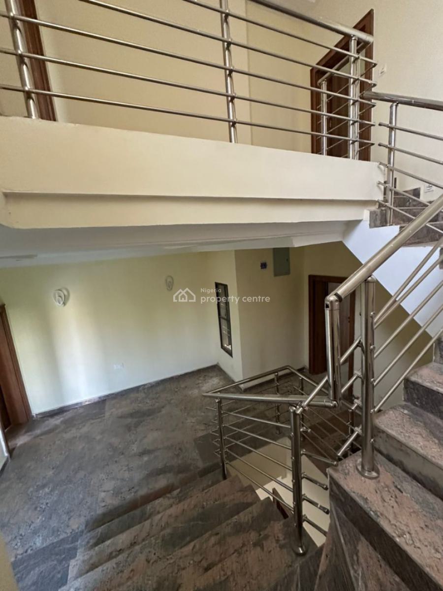 5 Bedrooms Terrace Duplex, Tarred Road, Guzape District, Abuja, Terraced Duplex for Rent