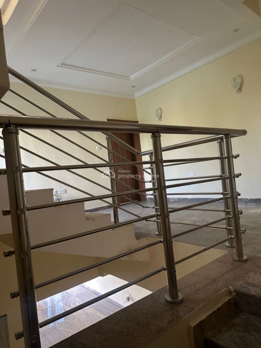 5 Bedrooms Terrace Duplex, Tarred Road, Guzape District, Abuja, Terraced Duplex for Rent