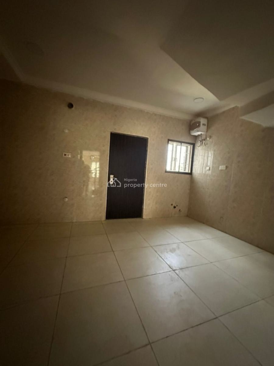 5 Bedrooms Terrace Duplex, Tarred Road, Guzape District, Abuja, Terraced Duplex for Rent