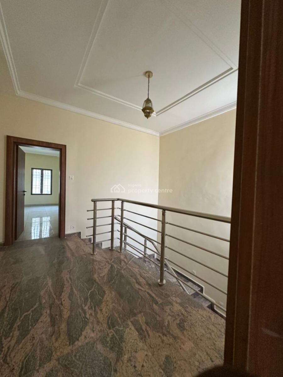 5 Bedrooms Terrace Duplex, Tarred Road, Guzape District, Abuja, Terraced Duplex for Rent