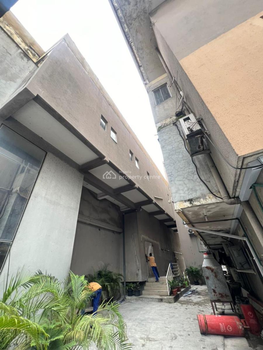 Standard Office Space(first & 2nd Floor Together), Adeola, Victoria Island (vi), Lagos, Office Space for Rent