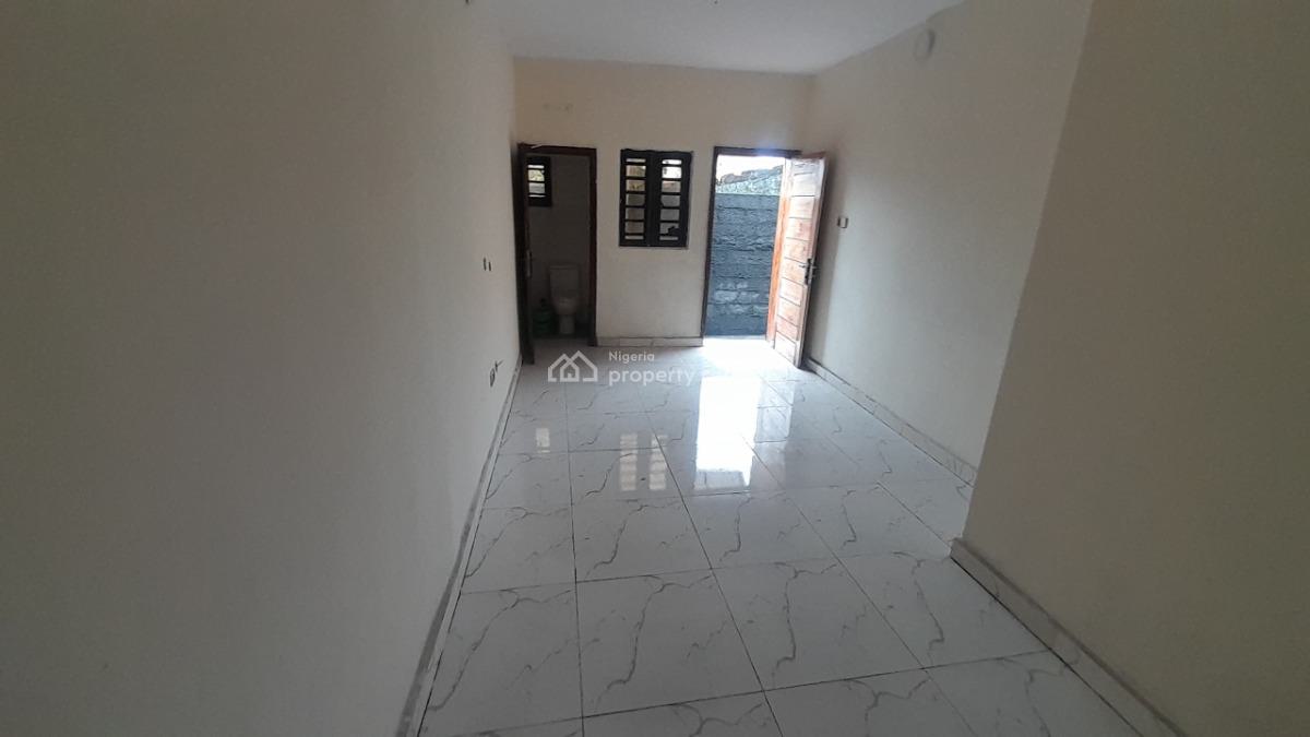 Beautiful Spacious Standard 2 Bedrooms Apartment Downstairs, Value County Estate Ogidan Bustop Sangotedo, Ajah, Lagos, Flat / Apartment for Rent