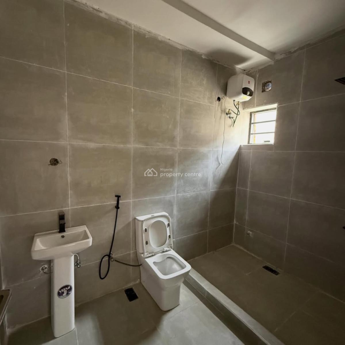 Pristine 4 Bedroom Semi Detached Duplex with 2 Living Room and Bq, Lugbe District, Abuja, Semi-detached Duplex for Sale