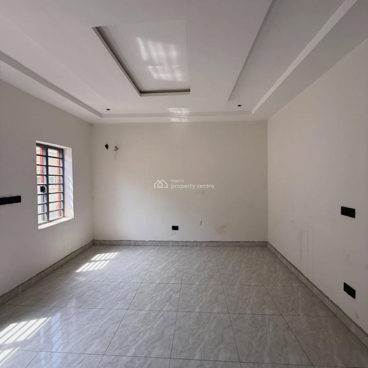 Pristine 4 Bedroom Semi Detached Duplex with 2 Living Room and Bq, Lugbe District, Abuja, Semi-detached Duplex for Sale