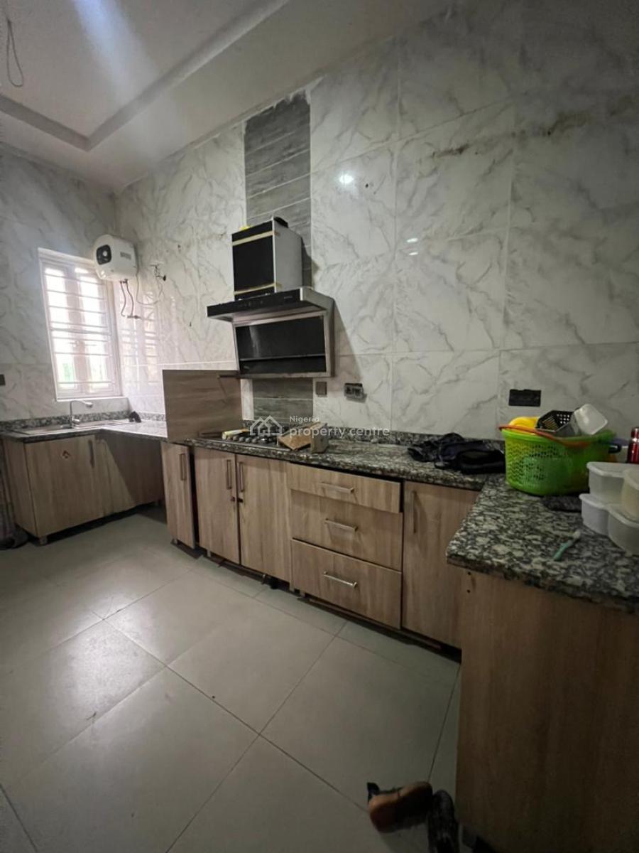 Beautiful Standard 4bedroom Terrace Duplex in a Secured Estate, Vgc, Lekki, Lagos, Terraced Duplex for Sale