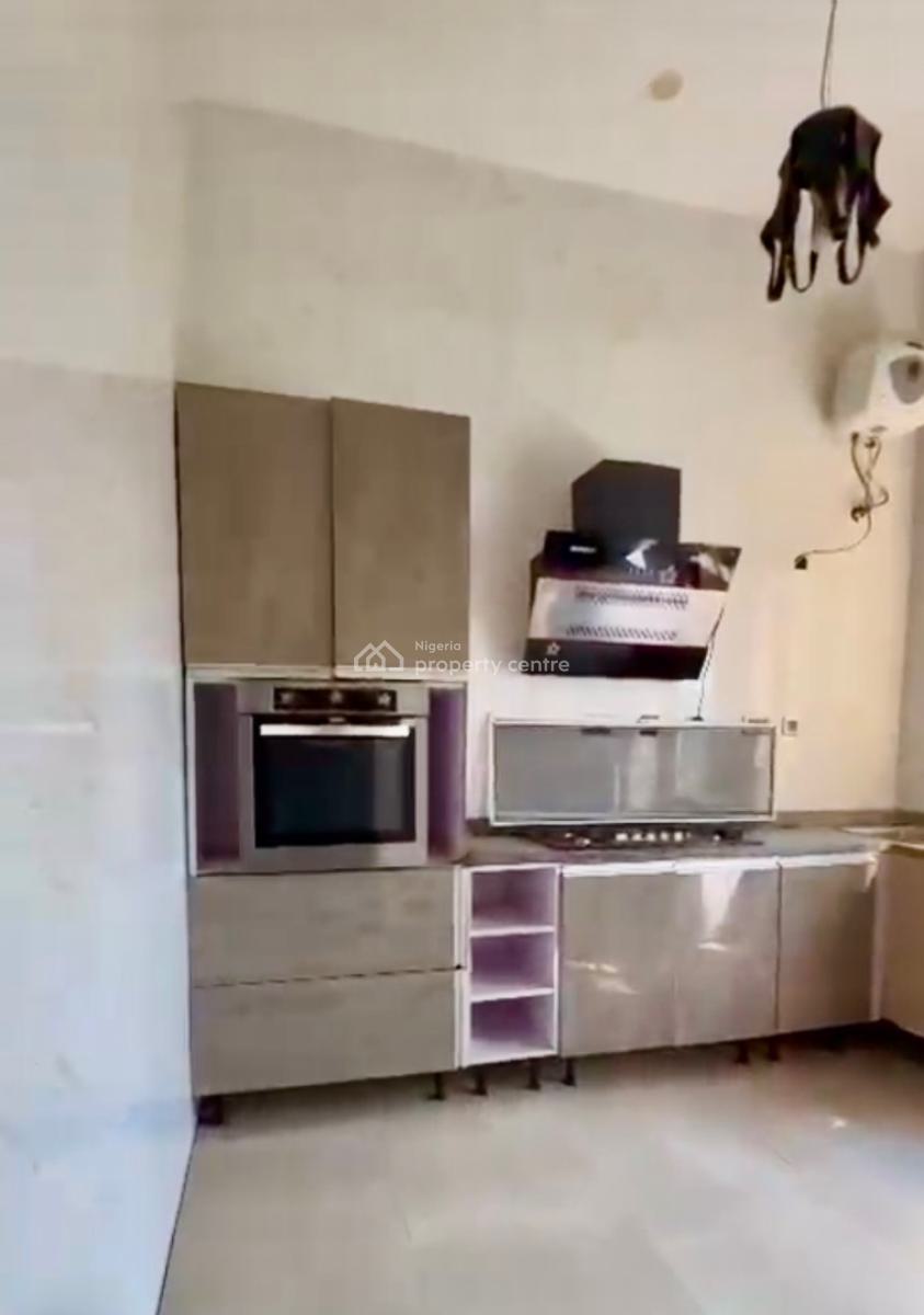 Interior Is Now White: Luxury and Spacious, Chevron Alternative, Lekki, Lagos, House for Rent