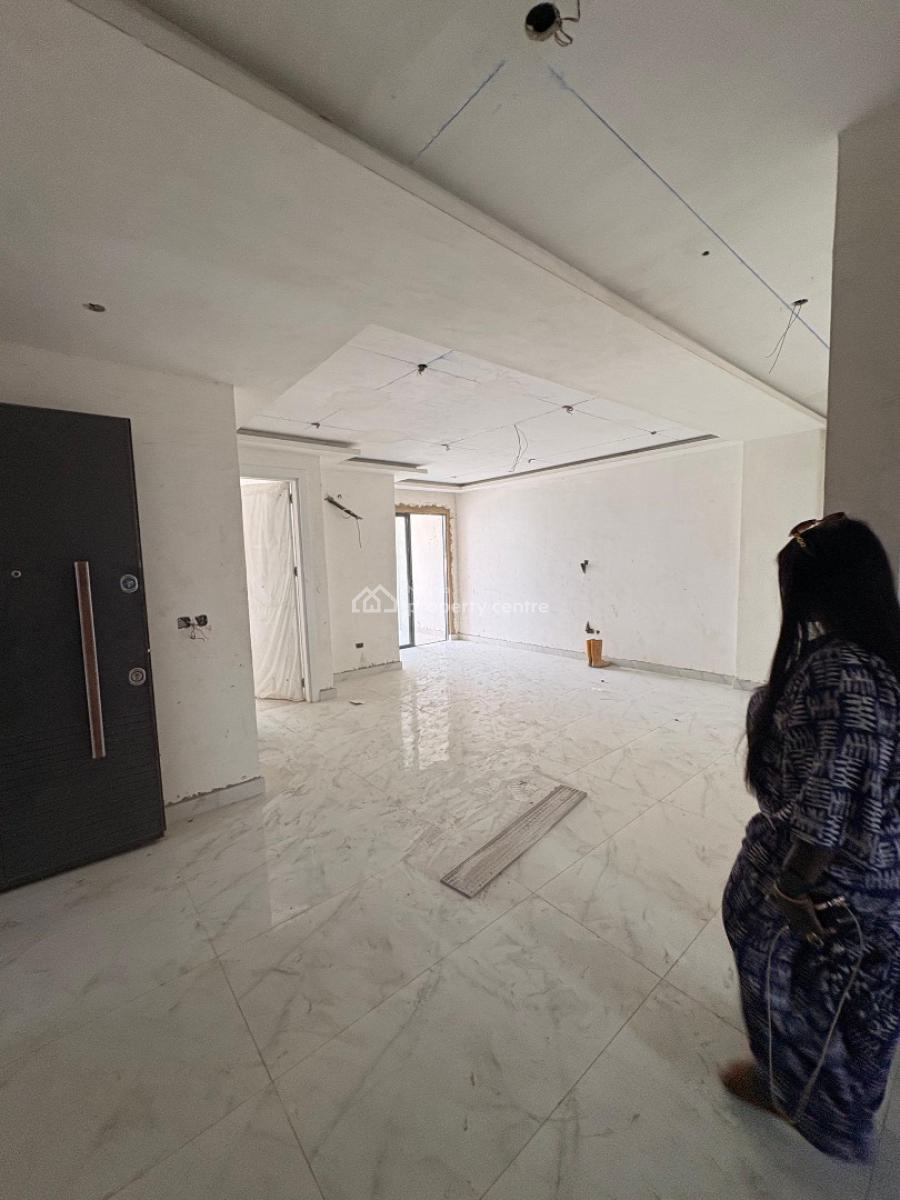 Spacious 2 Bedroom Apartment with Bq, Lekki Phase 1, Lekki Phase 1, Lekki, Lagos, Flat / Apartment for Sale