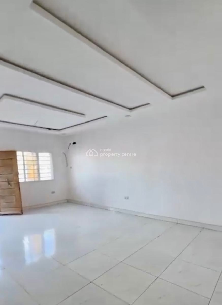 Just in: Very Spacious and Luxury Upstairs Close to The Express, Olokonla, Ajah, Lagos, Flat / Apartment for Rent