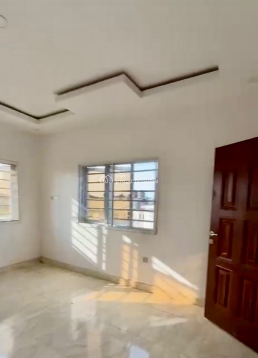 Just in: Very Spacious and Luxury Upstairs Close to The Express, Olokonla, Ajah, Lagos, Flat / Apartment for Rent