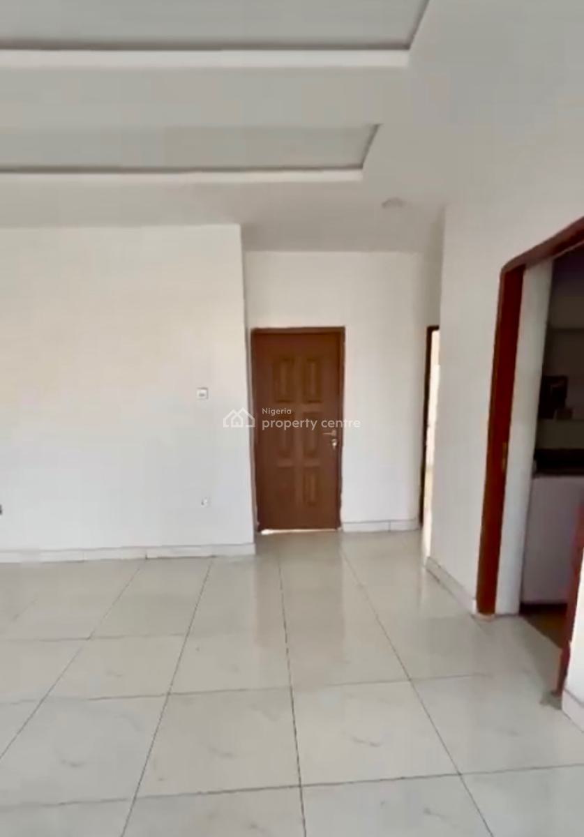 Just in: Very Spacious and Luxury Upstairs Close to The Express, Olokonla, Ajah, Lagos, Flat / Apartment for Rent