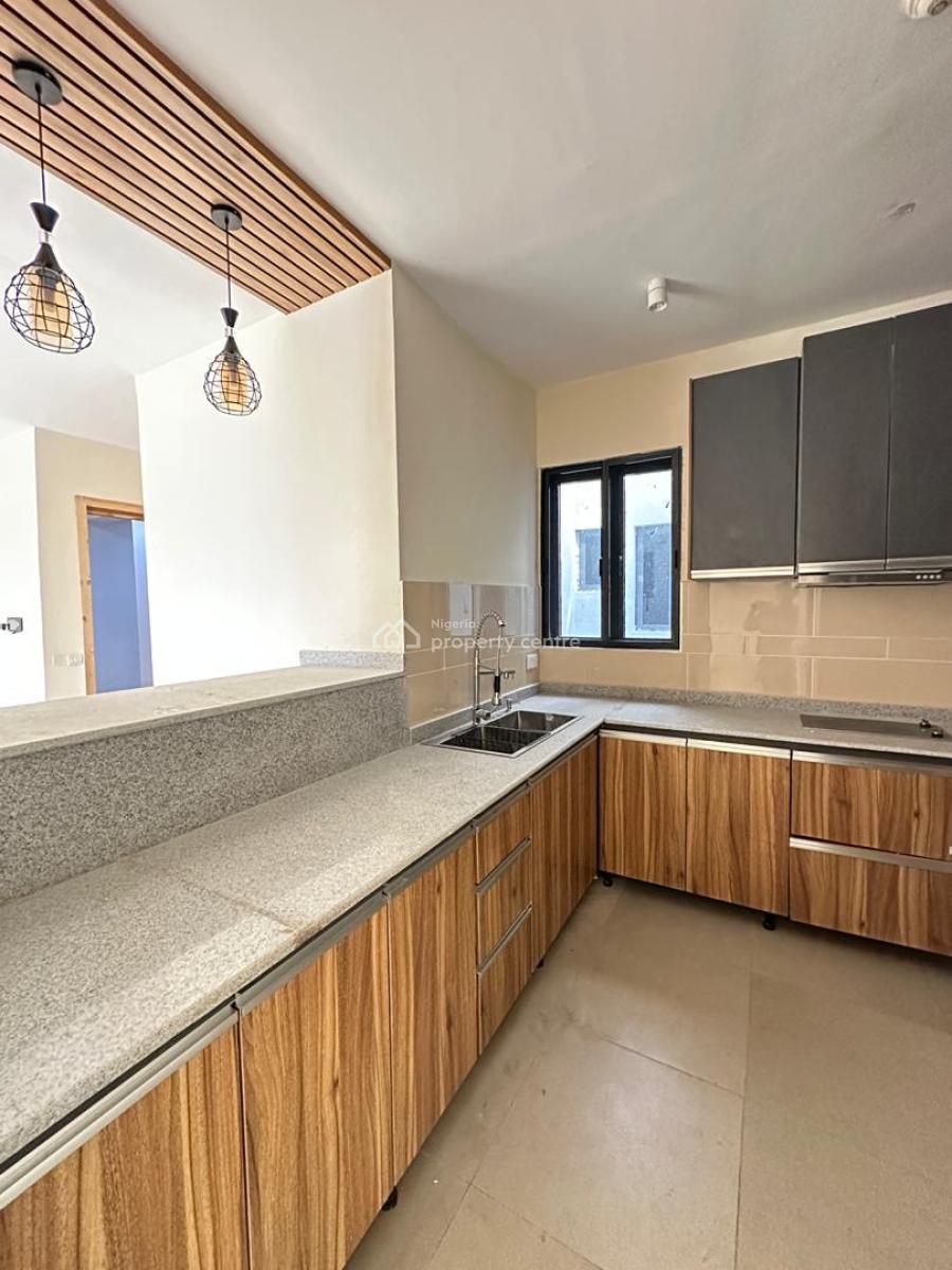 Spacious 3 Bedroom Apartment with Bq, Elevator, Pool, Gym and Acs, Lekki Phase 1, Lekki, Lagos, Flat / Apartment for Sale