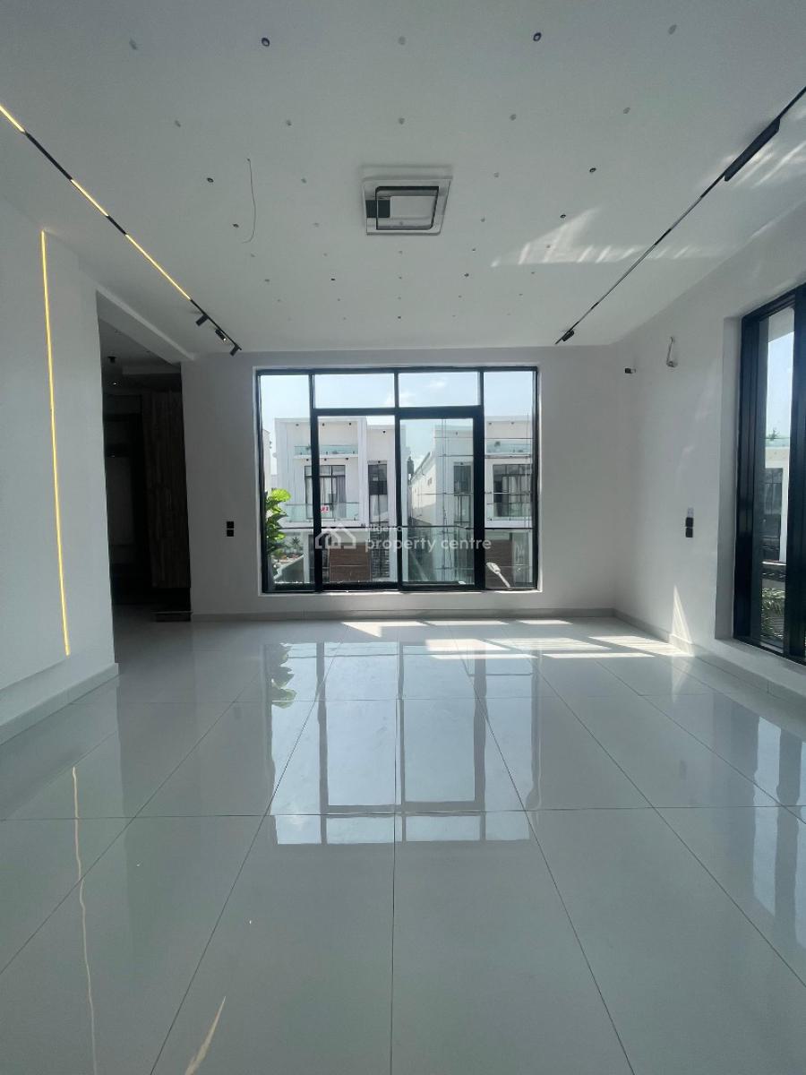 Uniquely Built 5 Bedroom Fully Detached Duplex with Bq and a Garden, Chevron, Lekki, Lagos, Detached Duplex for Sale