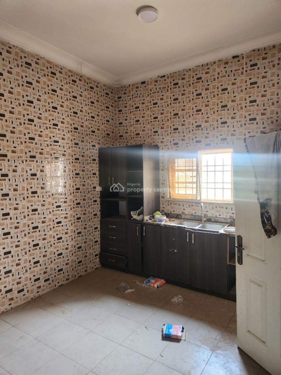 Clean Renovated 2bedroom Flat, with Generator,ground Floor, Jabi Main ( Tarred Rd), Jabi, Abuja, Flat / Apartment for Rent