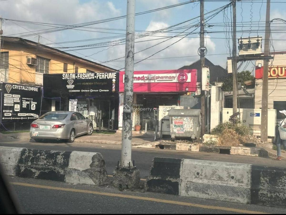 Bungalow on a Plot of Land, Surulere, Lagos, Block of Flats for Sale