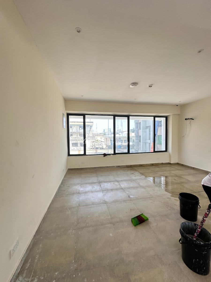 Luxurious 3 Bedroom Apartment with Bq, Elevator, Pool and Gym, Victoria Island (vi), Lagos, Flat / Apartment for Sale