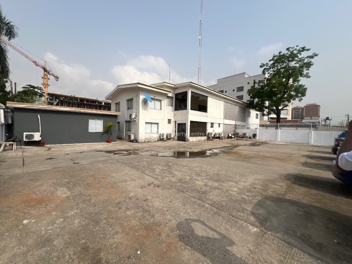Lovely 7 Bedrooms Semi-detached Duplex with Guest House, By Mobalaji Johnson Avenue / Ikoyi Club Road, Old Ikoyi, Ikoyi, Lagos, Semi-detached Duplex for Rent