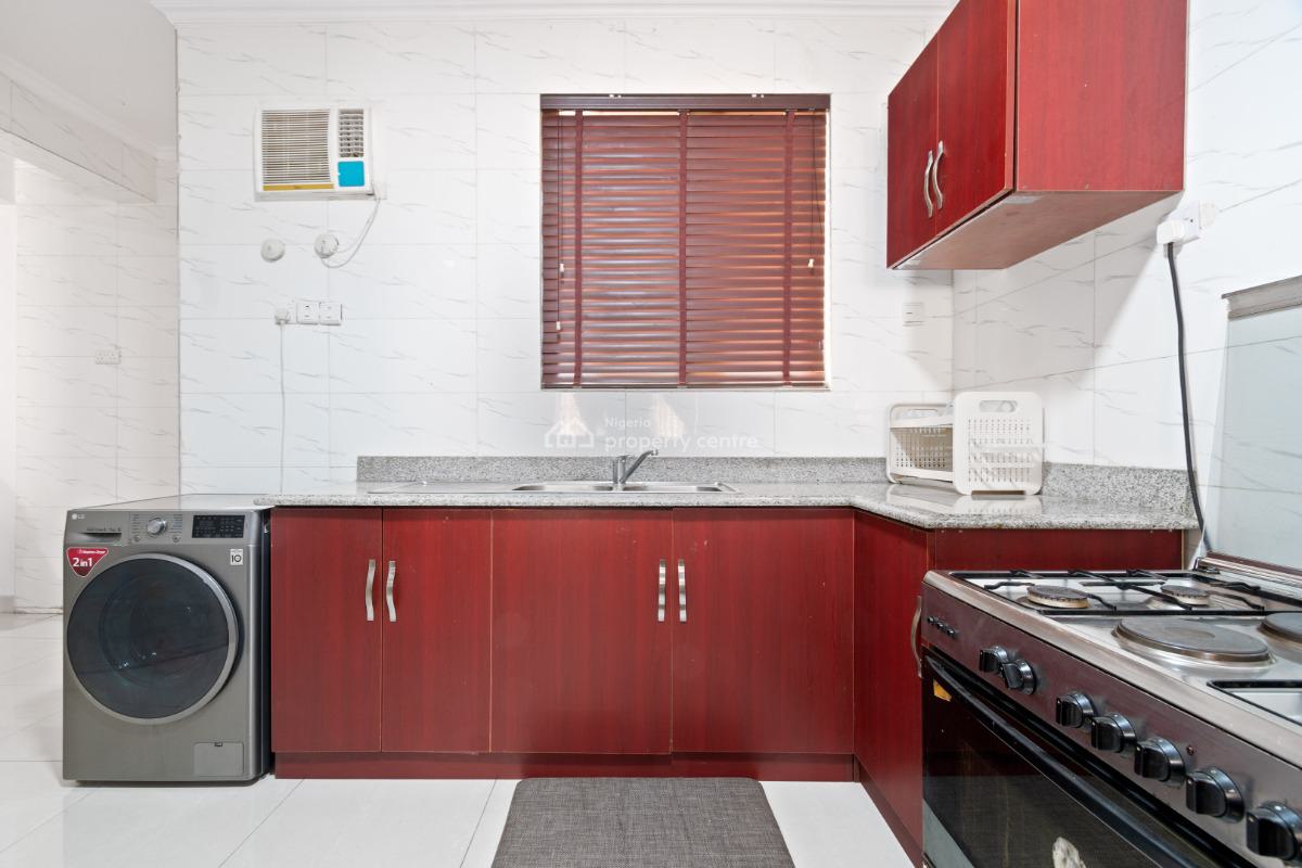 an Exquisitely Furnished and Serviced 3 Bedroom Penthouse Apartment, Cromwell Court Estate, Off Chevro Drive, Lekki, Lagos, Lekki, Lagos, Flat / Apartment for Rent