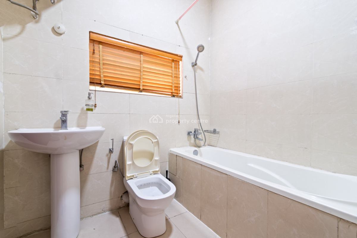 an Exquisitely Furnished and Serviced 3 Bedroom Penthouse Apartment, Cromwell Court Estate, Off Chevro Drive, Lekki, Lagos, Lekki, Lagos, Flat / Apartment for Rent