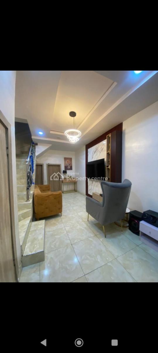 Spacious 3bedroom Duplex in a Well Maintained Estate., Royal Pine Estate Orchid Road Lekki Lagos, Lekki, Lagos, Terraced Duplex for Rent