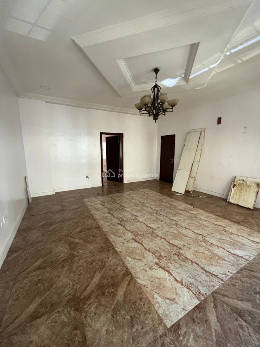 Spacious 4-bedroom Terrace Apartment with Bq, Lekki, Lagos, Flat / Apartment for Rent